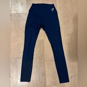 Women’s gym shark 7/8 leggings small